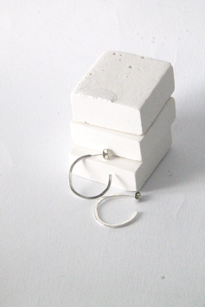 Créoles argent petites Téthys - 9 Pensées