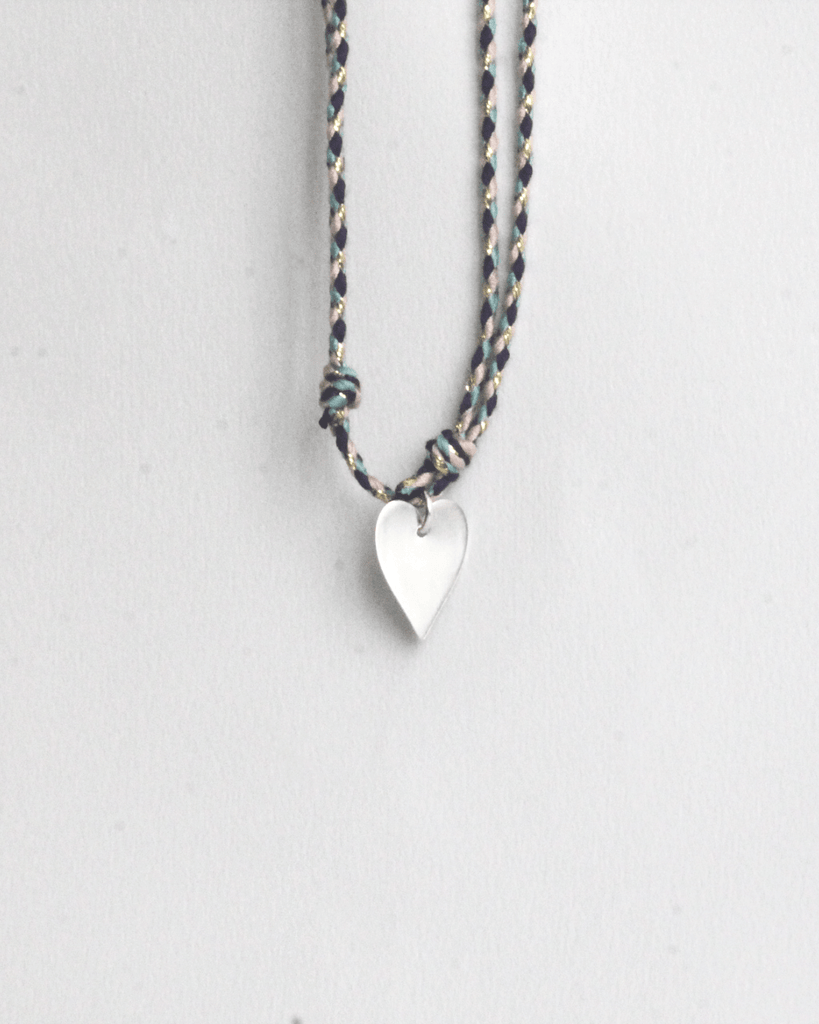 Collier cordon réglable avec pendentif coeur/ plaque martelée ou à personnaliser - 9 Pensées