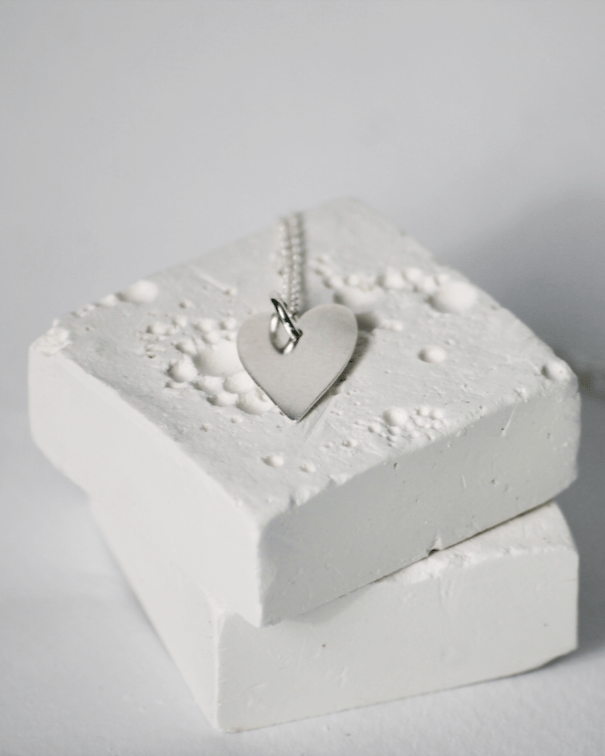 Collier coeur plein argent 925 - 9 Pensées