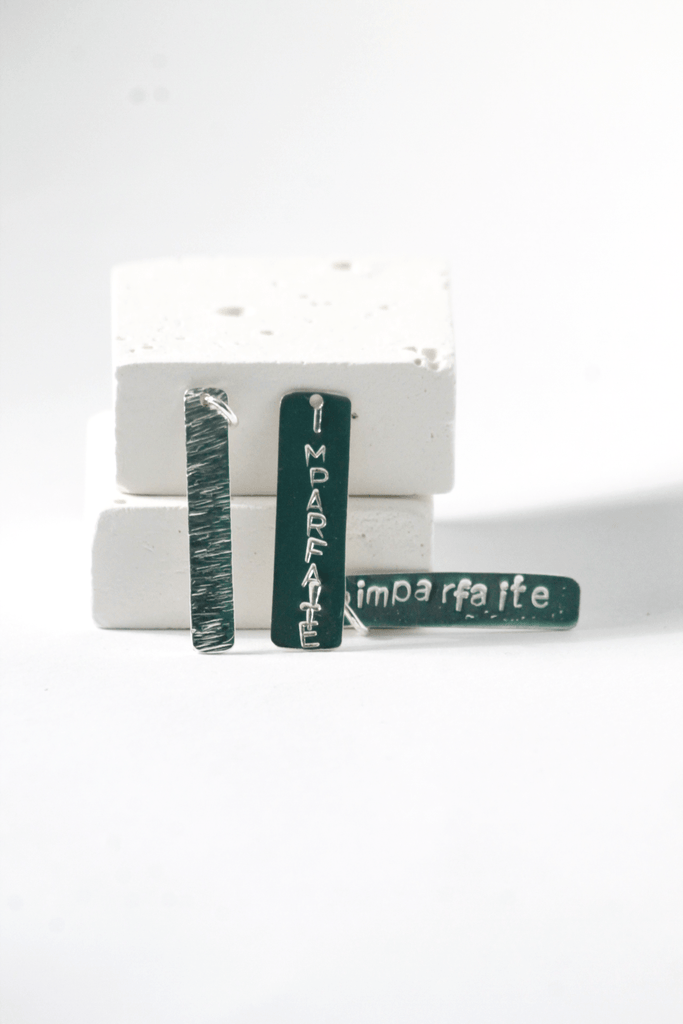 Atelier de bijouterie médaille martelée ou personnalisable - 9 Pensées